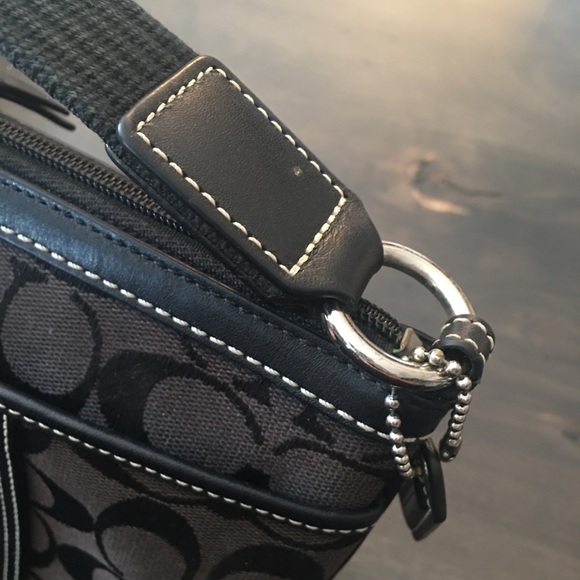 COACH Signature C Swingpack Crossbody Messenger Bag - Picture 5 of 6